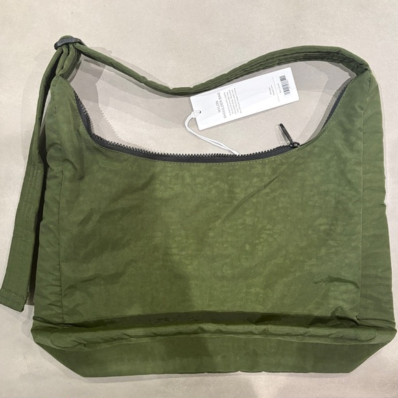 NWT Baggu Nylon Shoulder Bag - Bay Laurel - Picture 6 of 8